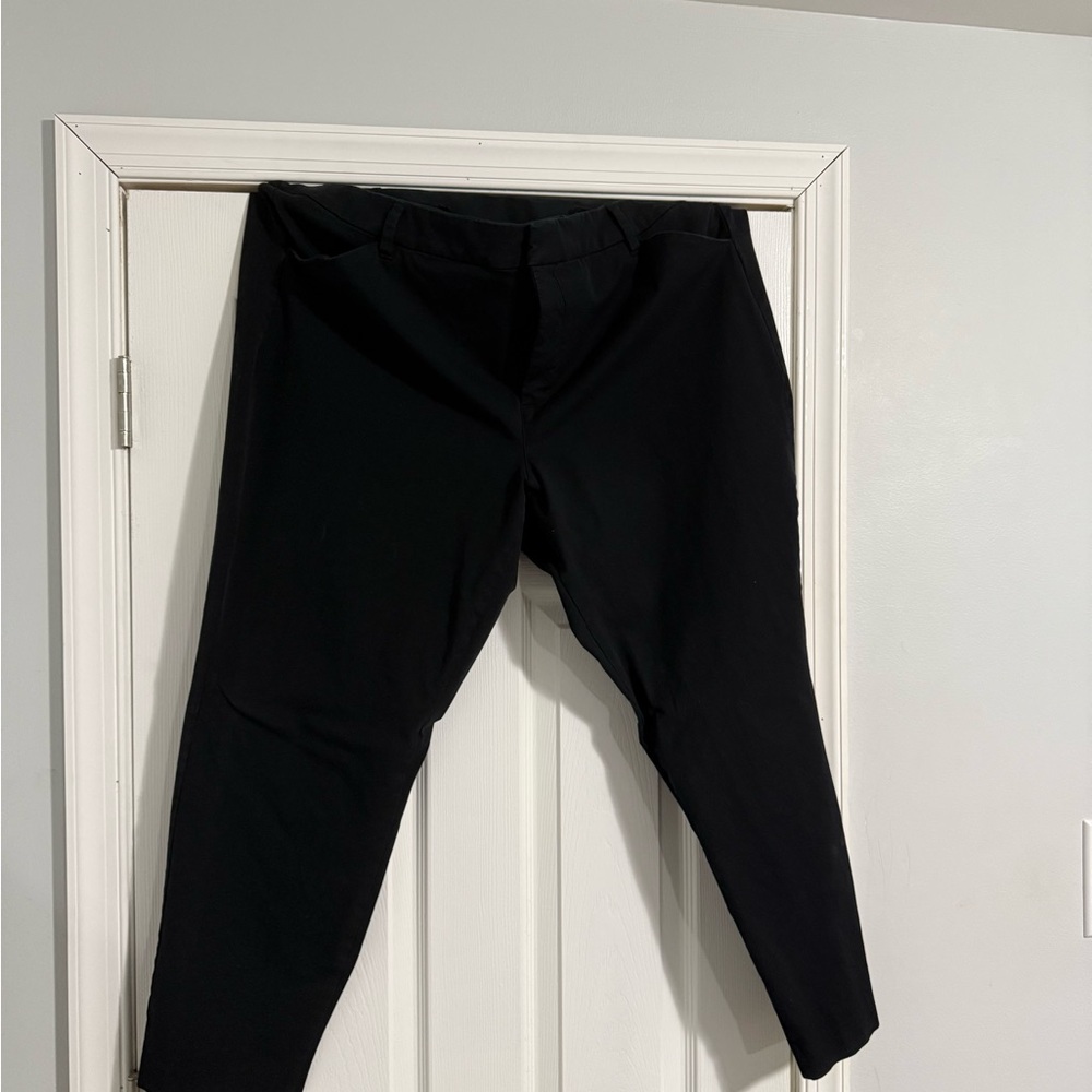 Old Navy Black Pixie Skinny Pants